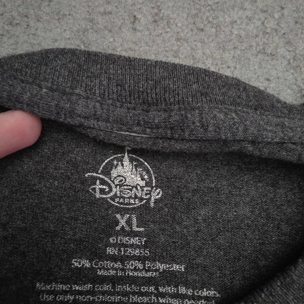 Lion Kin Scar Tee - Picture 2 of 2